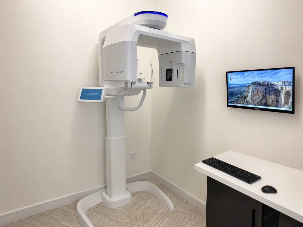 R2 Studio Q 3D CBCT scanner at Smile Maker of Texas in Plano, TX